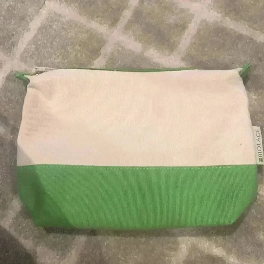 Biolage cosmetic bag - Picture 2 of 3